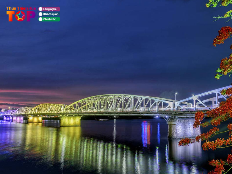 cau-trang-tien-bieu-tuong-dac-trung-cua-co-do-huetoplist