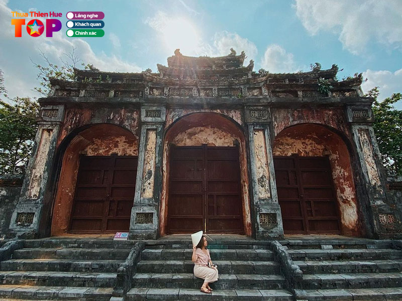 cong-chinh-dai-hong-mon-huetoplist