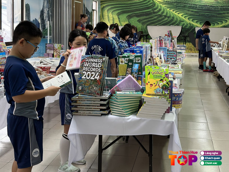 nha-sach-phuong-nam-huetoplist