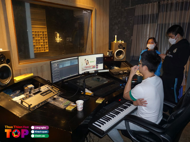 phong-thu-am-thai-thinh-huetoplist