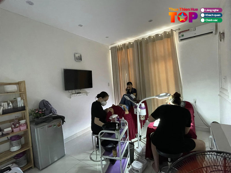 thu-ngan-beauty-huetoplist