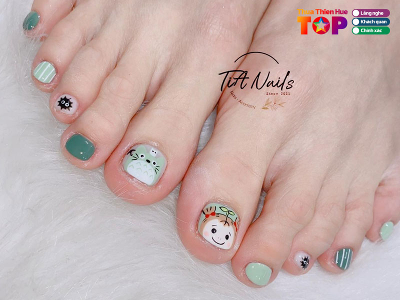 tia-nails-huetoplist