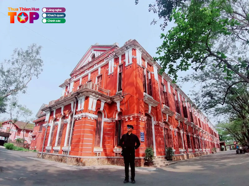truong-quoc-hoc-hue-huetoplist