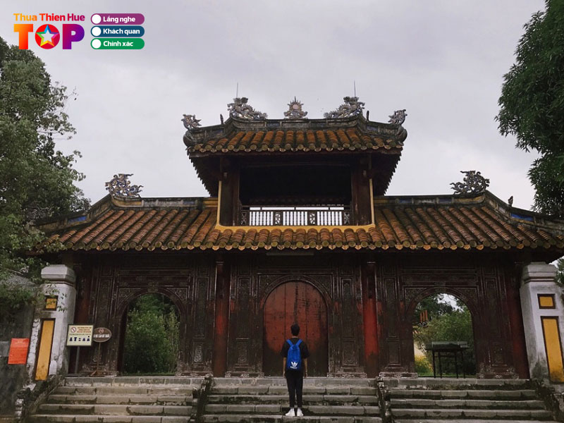 cac-cach-di-chuyen-den-lang-gia-long-huetoplist