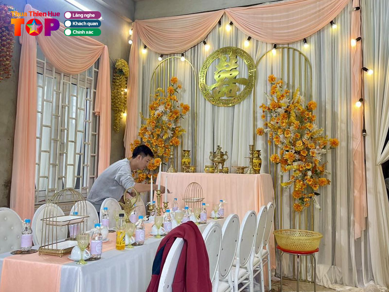 cuoi-hoi-tron-goi-an-nhien-huetoplist