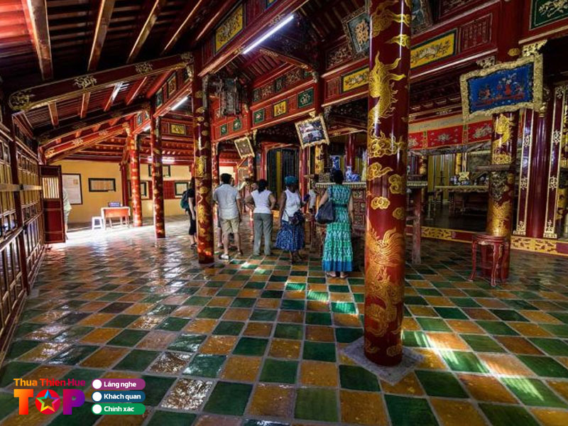 kham-pha-loi-kien-truc-dac-biet-cua-lang-vua-thieu-tri-huetoplist