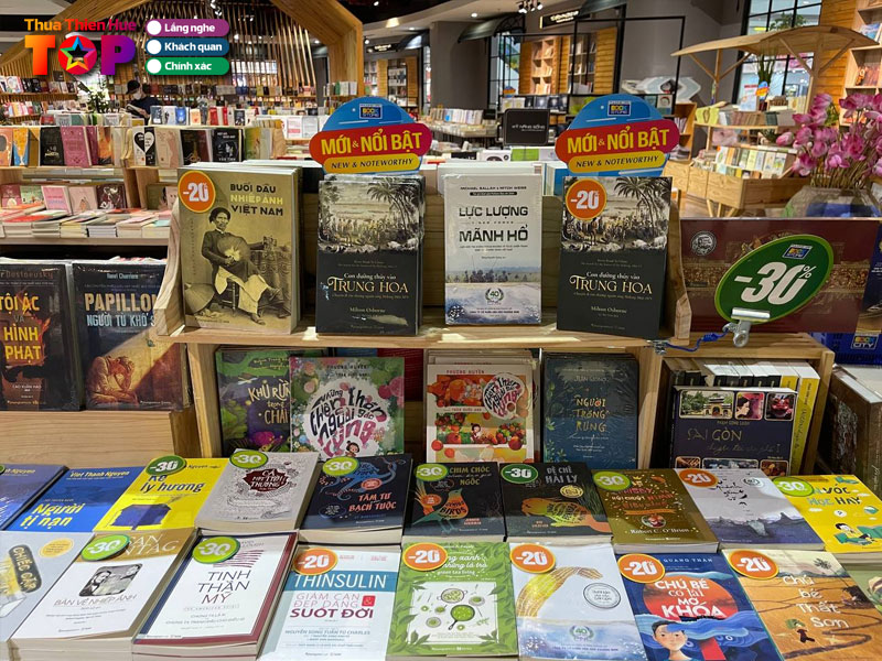 nha-sach-phuong-nam-huetoplist