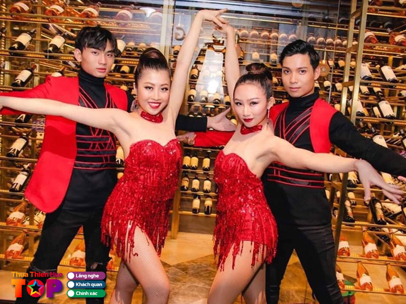 Ao-dai-dolly-huetoplist