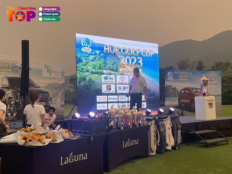 Cho-thue-man-hinh-led-san-khau-su-kien-dam-cuoi-huetoplist