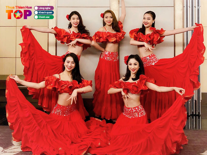 Cho-thue-trang-phuc-bieu-dien-hoai-nhi-huetoplist