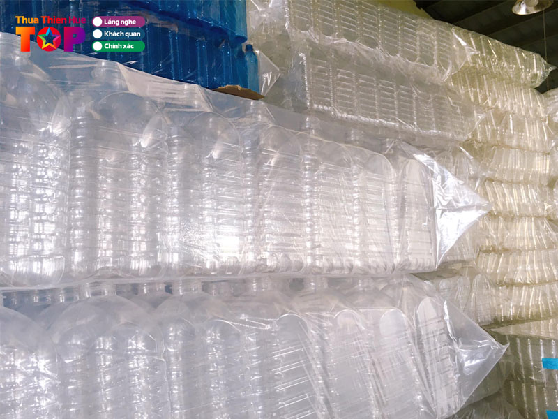 Xuong-san-xuat-chai-nhua-son-tung-pvc-huetoplist