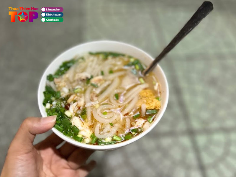 Banh-canh-cua-roi-di-trang-huetoplist