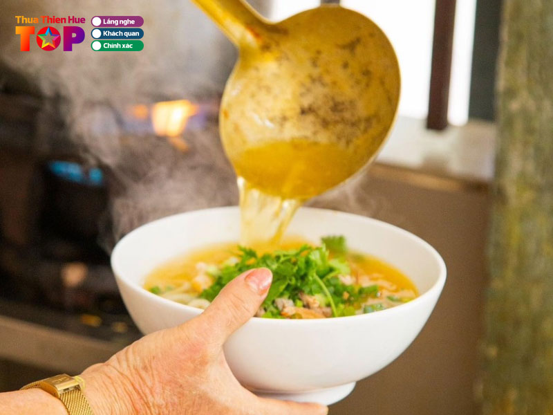 Banh-canh-cua-roi-me-nga-huetoplist