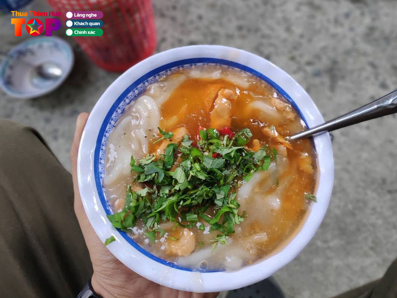 Banh-canh-nam-pho-ho-dac-di-huetoplist