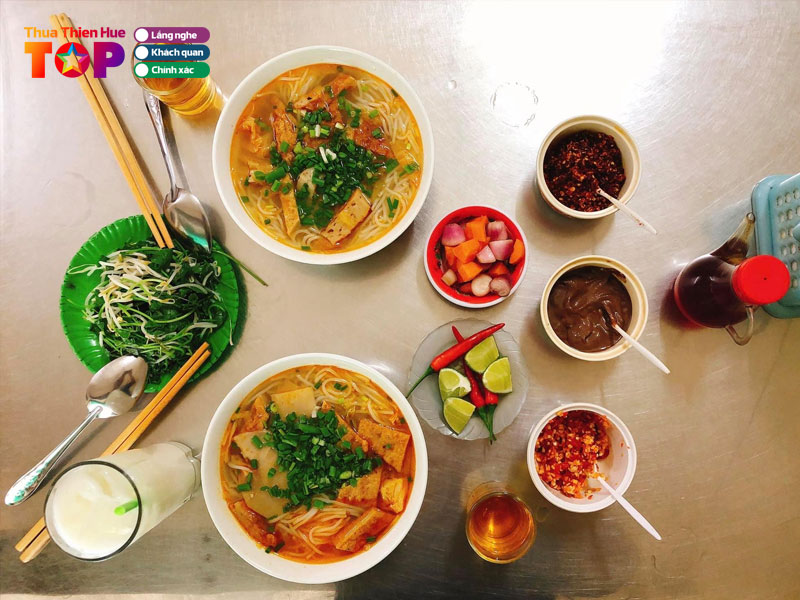 Bun-cha-ca-a-co-huetoplist