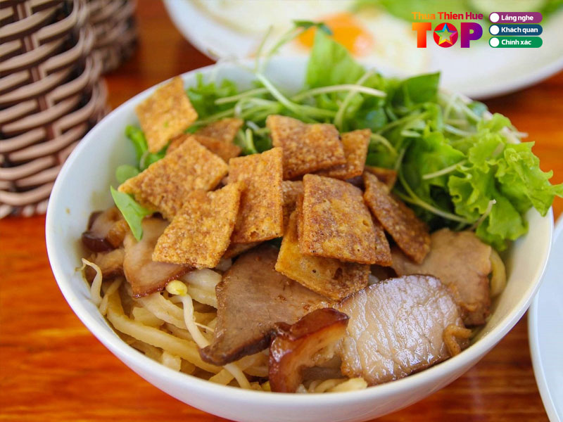 Cao-lau-mi-lac-son-huetoplist