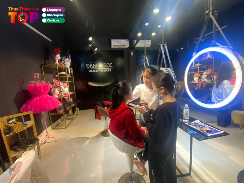 Dang-ngoc-makeup-huetoplist