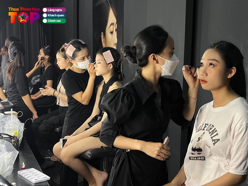 Fucoo-makeup-academy-huetoplist