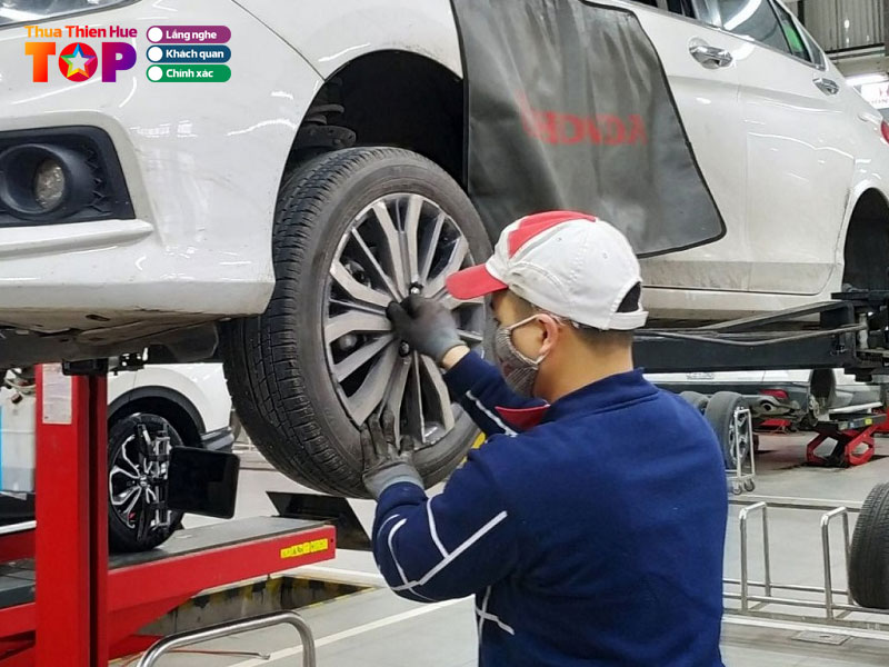 Ky-cuu-ho-lop-lop-oto-rua-xe-thay-nhot-huetoplist