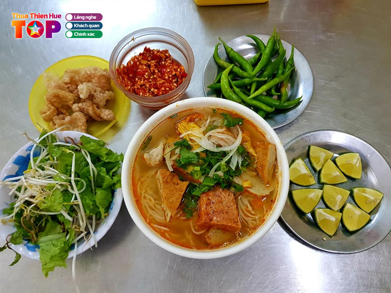 Quan-bun-cha-ca-ut-koi-huetoplist