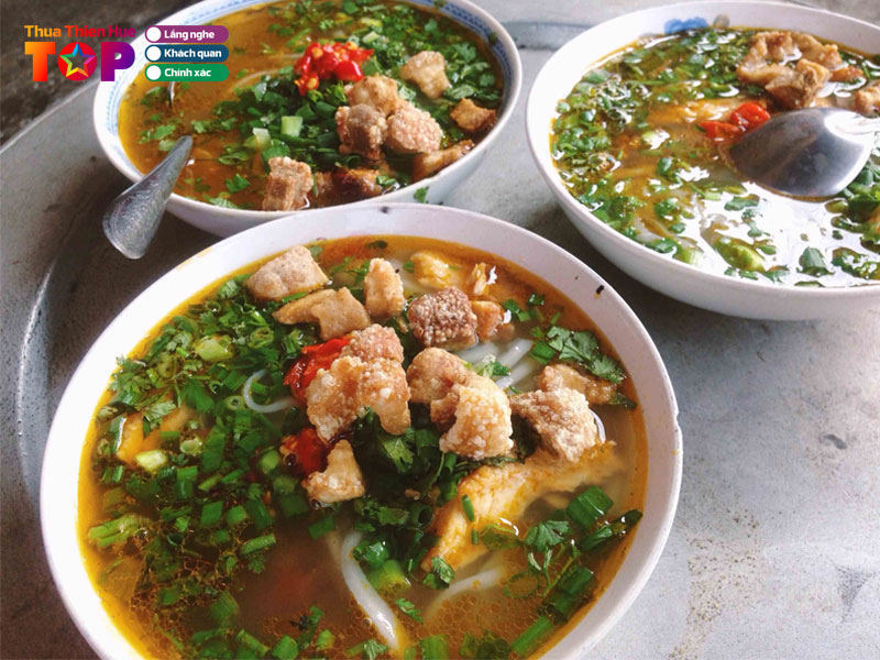 Banh-canh-ca-loc-a-tai-huetoplist