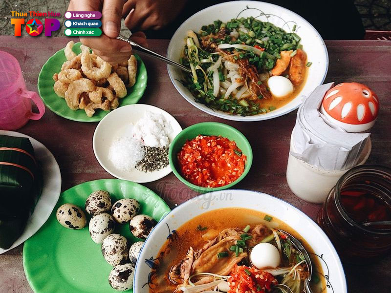 Banh-canh-ca-loc-di-huong-huetoplist