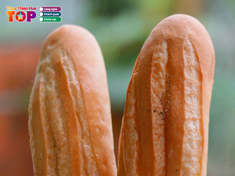 Banh-mi-bo-muoi-hue-nhu-hung-huetoplist