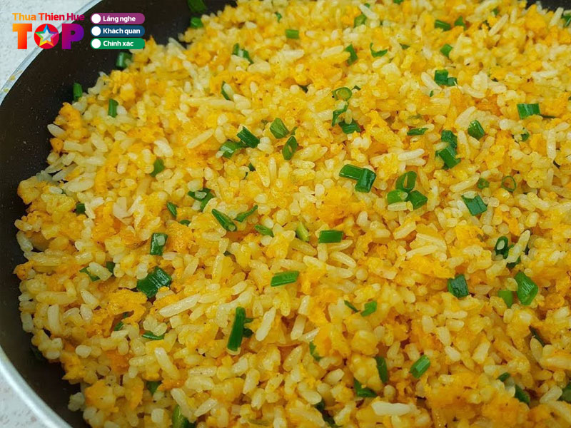 Com-chien-nhu-y-huetoplist