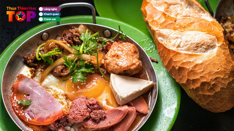 Top-12-quan-banh-mi-op-la-hue-ngon-quen-loi-ve-huetoplist