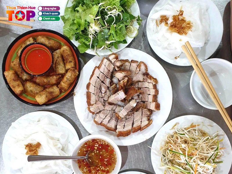 Banh-uot-thit-heo-o-loan-huetoplist