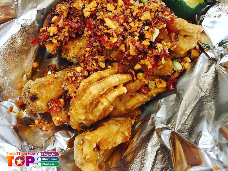 Chan-ga-huyen-trang-huetoplist