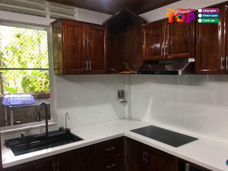 Bep-hung-phu-huetoplist