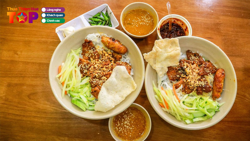 Top-5-dia-diem-ban-bun-nuoc-leo-o-hue-thom-ngon-gia-re-huetoplist