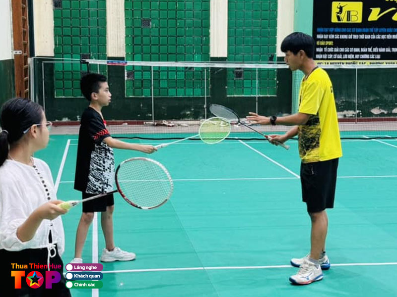 Vu-bao-badminton-academy-huetoplist
