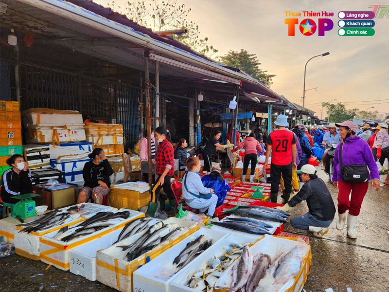 Cho-dau-moi-phu-hau-huetoplist