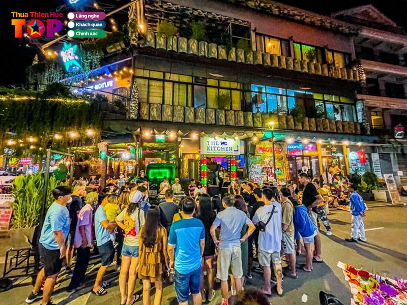 Mot-so-luu-y-khi-di-trai-nghiem-cac-khu-pho-di-bo-o-hue-huetoplist