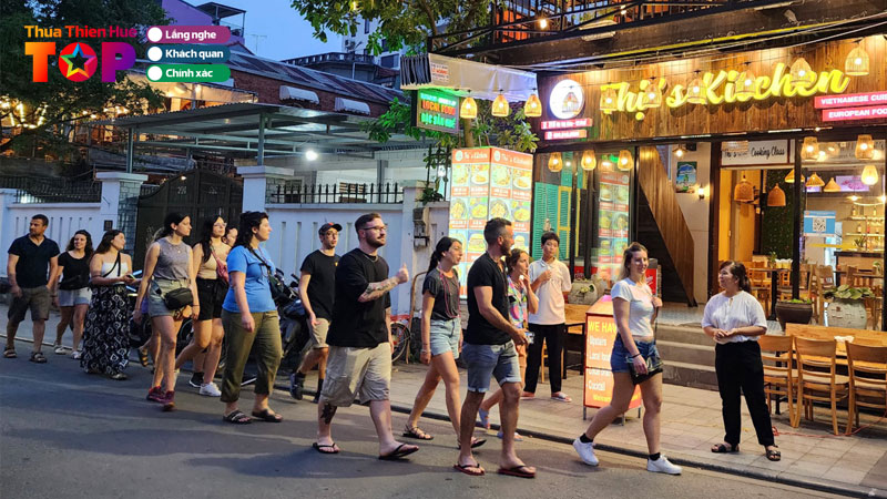 Top-5-pho-di-bo-o-hue-sam-uat-va-noi-tieng-nhat-huetoplist