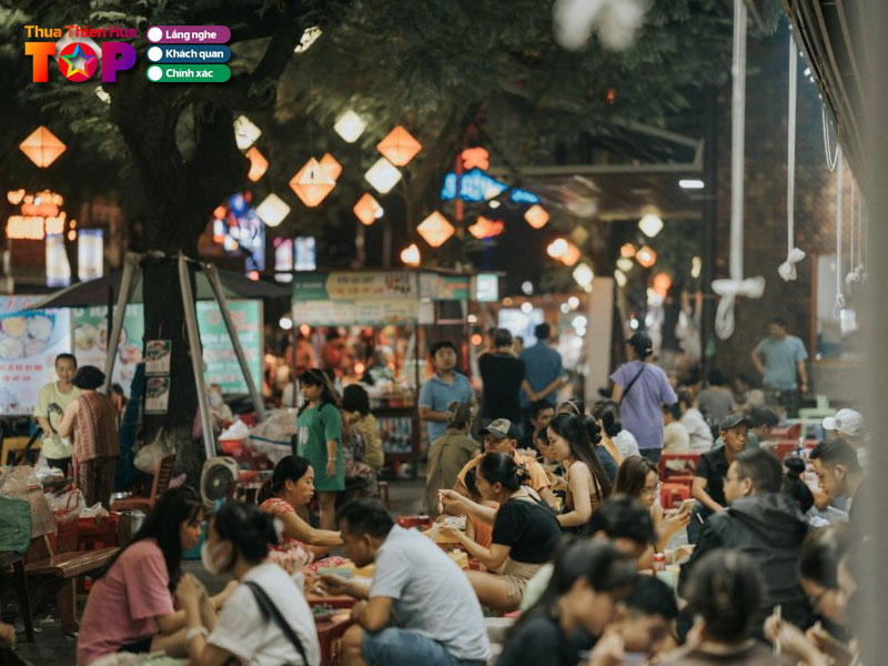 Cho-dem-dong-ba-huetoplist