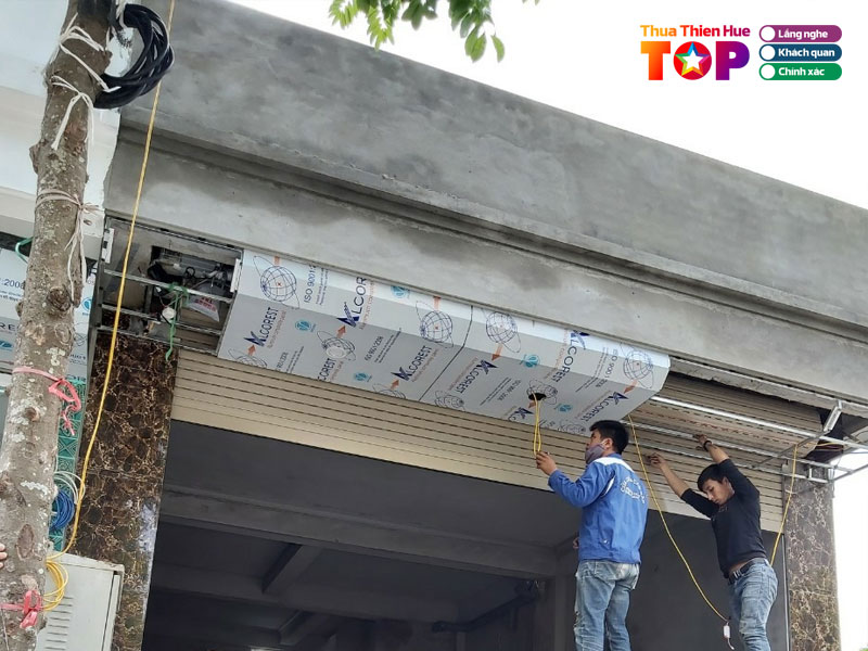 Mot-so-luu-y-khi-lua-chon-don-vi-lap-dat-cua-cuon-huetoplist