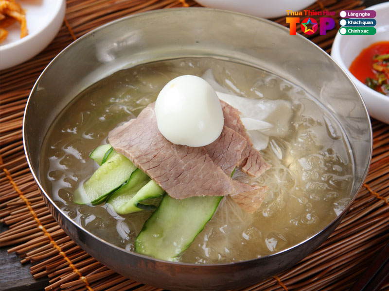 Nha-hang-con-heo-vang-huetoplist