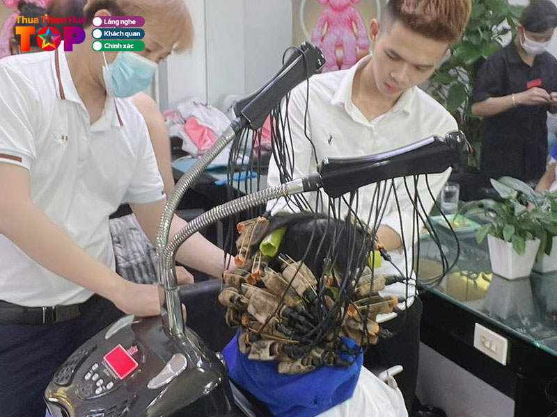 Sinh-anh-hair-salon-huetoplist