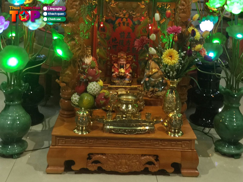 Cua-hang-do-tho-cung-hoang-long-huetoplist