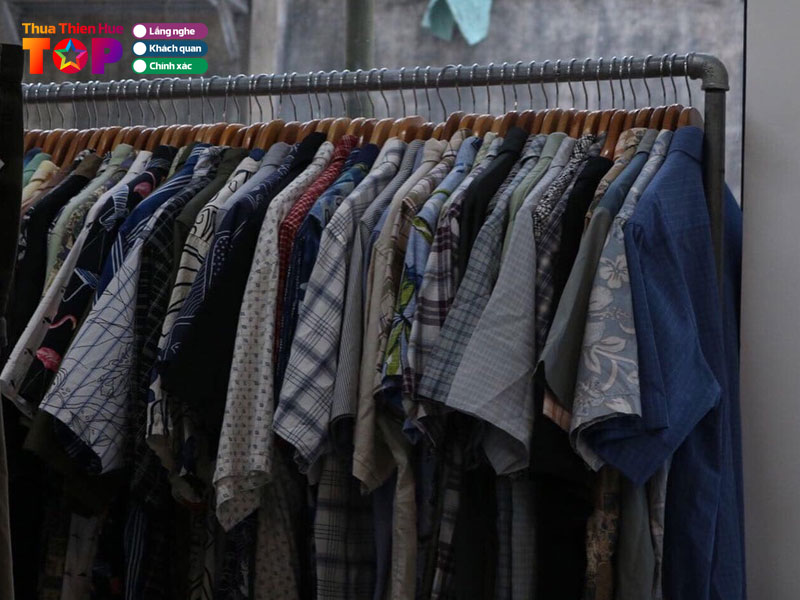 Dreams-2hand-huetoplist