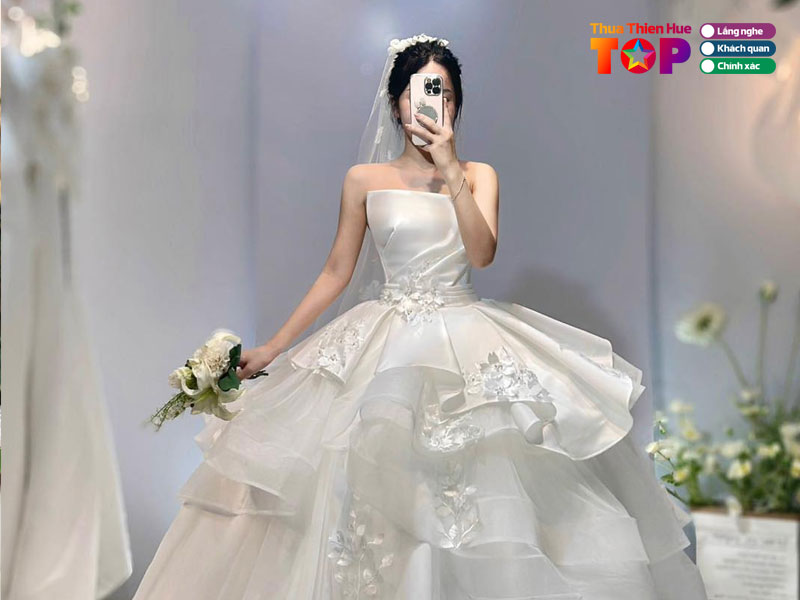 Sunnys-bridal-huetoplist