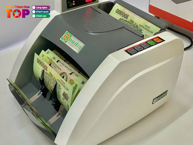 Mot-so-kinh-nghiem-khi-di-mua-may-dem-tien-huetoplist