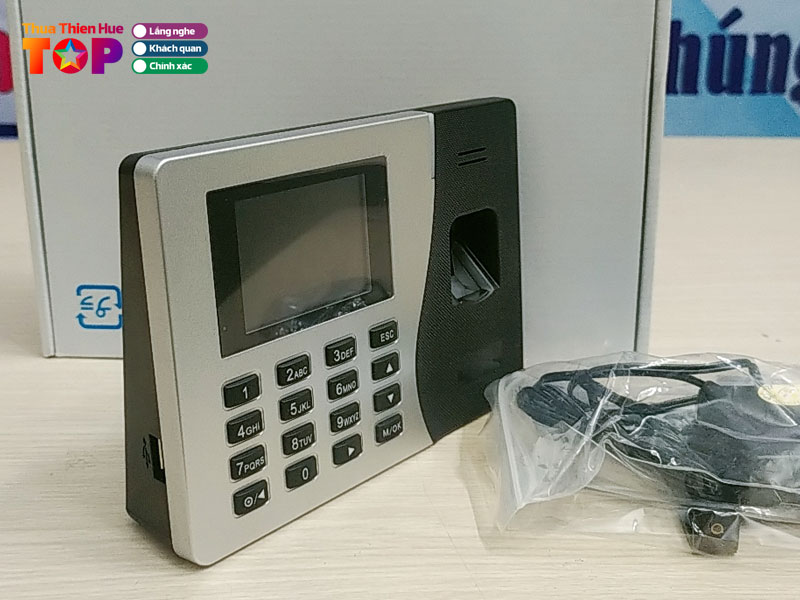 Mot-so-kinh-nghiem-khi-lua-chon-dia-chi-ban-may-cham-cong-huetoplist