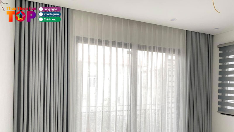 Top-9-dia-chi-may-rem-cua-o-hue-dep-va-chat-luong-nhat-huetoplist