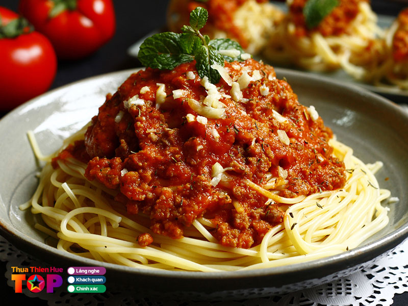 Mot-so-meo-lua-chon-duoc-quan-mi-y-ngon-huetoplist