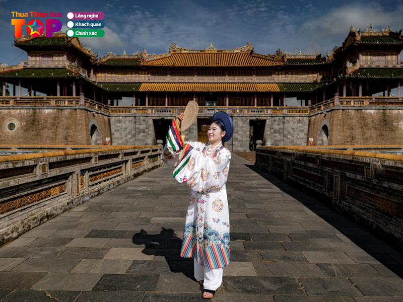 Nhi-nhi-ao-dai-co-phuc-viet-huetoplist