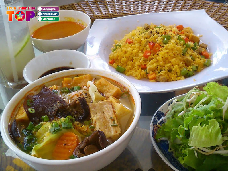 Nha-hang-chay-an-nhien-huetoplist